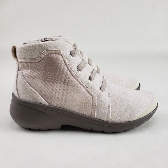 Bzees Kick Back Boots Taupe Plaid Womens 7 Side Zip Comfort Wedge Ankle Booties - Picture 2 of 11